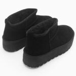 botas-australianas-de-plataforma-en-color-negro-para-mujer-puntosalao-min