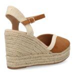 TF3395-Camel_0.jpg